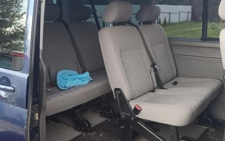 Volkswagen Caravelle T5, 2005 год, 890 000 рублей, 13 фотография