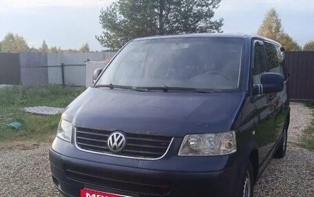 Volkswagen Caravelle T5, 2005 год, 890 000 рублей, 1 фотография