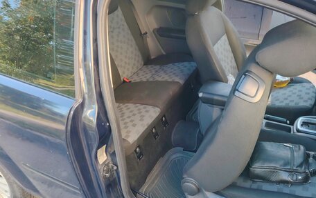 Ford Focus II рестайлинг, 2005 год, 300 000 рублей, 12 фотография