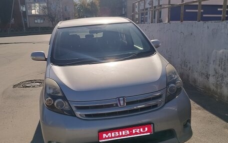 Toyota ISis I, 2011 год, 1 300 000 рублей, 1 фотография