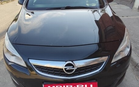 Opel Astra J, 2011 год, 620 000 рублей, 2 фотография