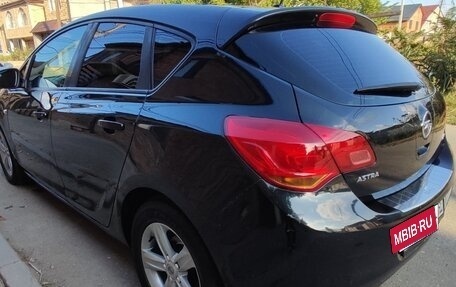 Opel Astra J, 2011 год, 620 000 рублей, 6 фотография
