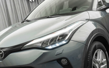 Toyota C-HR I рестайлинг, 2021 год, 2 580 000 рублей, 7 фотография