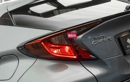 Toyota C-HR I рестайлинг, 2021 год, 2 580 000 рублей, 8 фотография