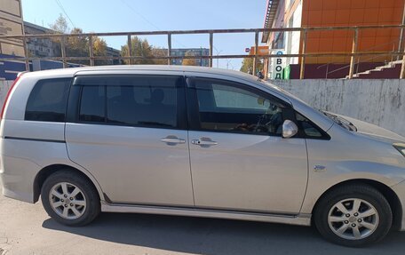 Toyota ISis I, 2011 год, 1 300 000 рублей, 2 фотография