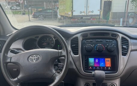 Toyota Highlander III, 2003 год, 770 000 рублей, 14 фотография