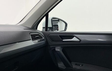 Volkswagen Tiguan II, 2021 год, 3 400 000 рублей, 29 фотография