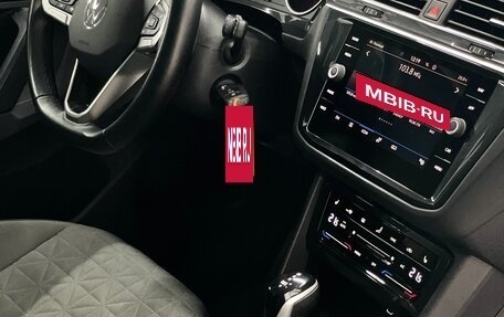 Volkswagen Tiguan II, 2021 год, 3 400 000 рублей, 28 фотография