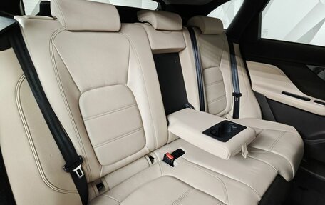 Jaguar F-Pace, 2019 год, 3 350 000 рублей, 17 фотография