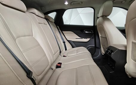 Jaguar F-Pace, 2019 год, 3 350 000 рублей, 16 фотография
