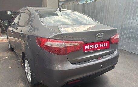 KIA Rio III рестайлинг, 2013 год, 915 000 рублей, 10 фотография