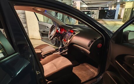 KIA cee'd I рестайлинг, 2011 год, 650 000 рублей, 17 фотография