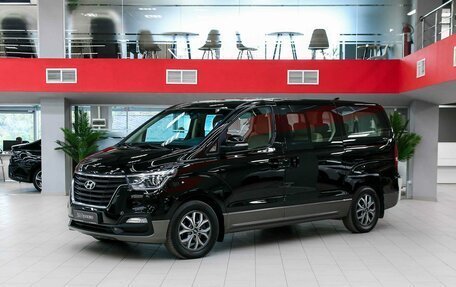 Hyundai H-1 II рестайлинг, 2019 год, 2 790 000 рублей, 1 фотография