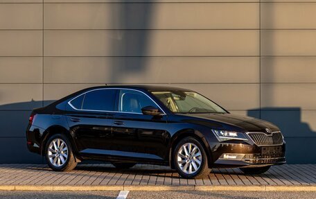 Skoda Superb III рестайлинг, 2016 год, 1 595 000 рублей, 3 фотография