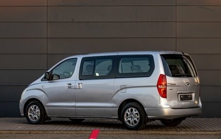 Hyundai Grand Starex Grand Starex I рестайлинг 2, 2010 год, 1 795 000 рублей, 4 фотография