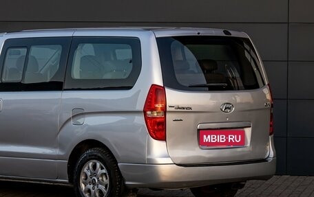 Hyundai Grand Starex Grand Starex I рестайлинг 2, 2010 год, 1 795 000 рублей, 10 фотография