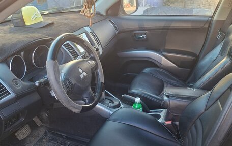 Mitsubishi Outlander III рестайлинг 3, 2010 год, 950 000 рублей, 20 фотография