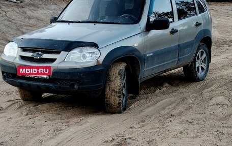 Chevrolet Niva I рестайлинг, 2011 год, 330 000 рублей, 2 фотография