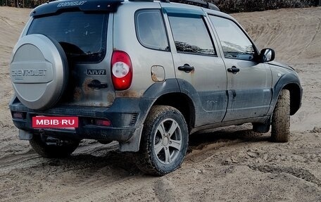 Chevrolet Niva I рестайлинг, 2011 год, 330 000 рублей, 3 фотография