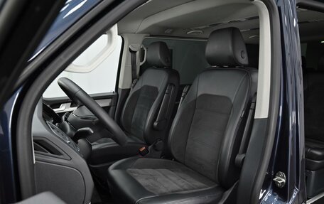Volkswagen Multivan T6 рестайлинг, 2019 год, 3 249 000 рублей, 13 фотография