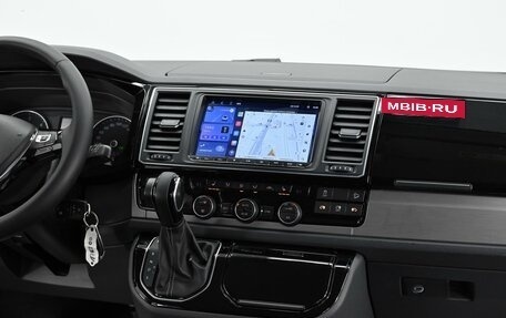 Volkswagen Multivan T6 рестайлинг, 2019 год, 3 249 000 рублей, 8 фотография