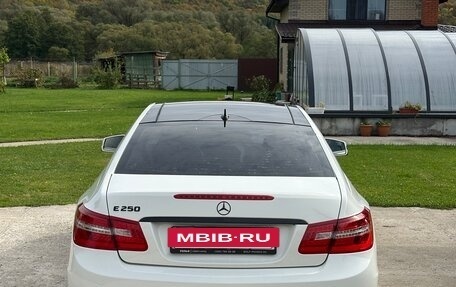 Mercedes-Benz E-Класс, 2011 год, 1 350 000 рублей, 5 фотография