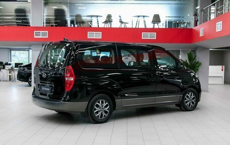 Hyundai H-1 II рестайлинг, 2019 год, 2 790 000 рублей, 2 фотография