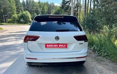 Volkswagen Tiguan II, 2017 год, 2 670 000 рублей, 12 фотография
