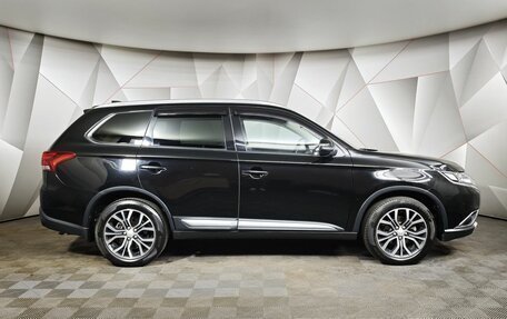 Mitsubishi Outlander III рестайлинг 3, 2018 год, 1 781 000 рублей, 6 фотография