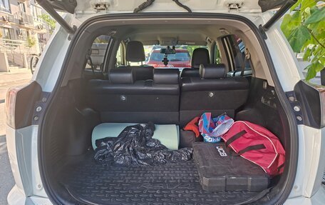 Toyota RAV4, 2015 год, 2 650 000 рублей, 22 фотография