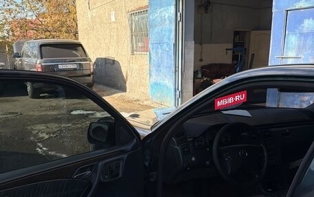 Mercedes-Benz E-Класс, 2001 год, 270 000 рублей, 6 фотография