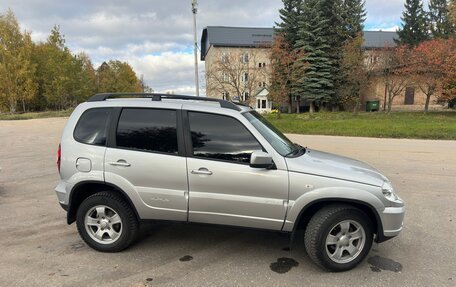 Chevrolet Niva I рестайлинг, 2012 год, 410 000 рублей, 2 фотография