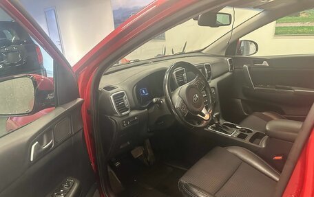 KIA Sportage IV рестайлинг, 2018 год, 1 899 000 рублей, 10 фотография