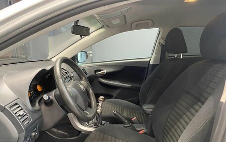 Toyota Corolla, 2011 год, 680 000 рублей, 11 фотография