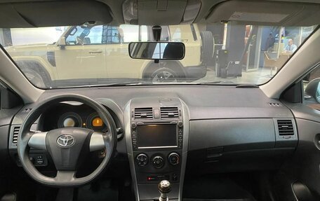 Toyota Corolla, 2011 год, 680 000 рублей, 16 фотография