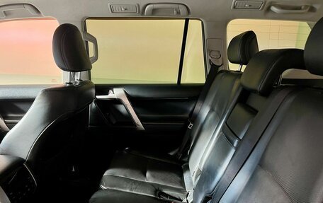 Toyota Land Cruiser Prado 150 рестайлинг 2, 2018 год, 4 199 000 рублей, 12 фотография