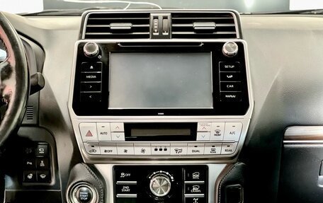 Toyota Land Cruiser Prado 150 рестайлинг 2, 2018 год, 4 199 000 рублей, 16 фотография