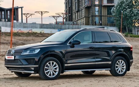Volkswagen Touareg III, 2015 год, 2 380 000 рублей, 4 фотография