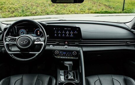 Hyundai Elantra, 2020 год, 2 150 000 рублей, 17 фотография