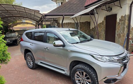 Mitsubishi Montero Sport, 2018 год, 2 600 000 рублей, 7 фотография