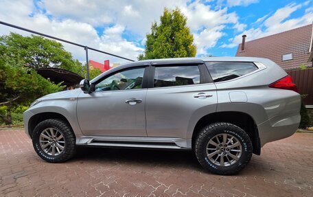 Mitsubishi Montero Sport, 2018 год, 2 600 000 рублей, 4 фотография
