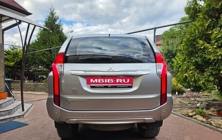 Mitsubishi Montero Sport, 2018 год, 2 600 000 рублей, 3 фотография