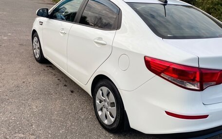 KIA Rio III рестайлинг, 2017 год, 900 000 рублей, 3 фотография