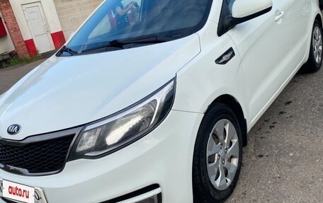 KIA Rio III рестайлинг, 2017 год, 900 000 рублей, 4 фотография