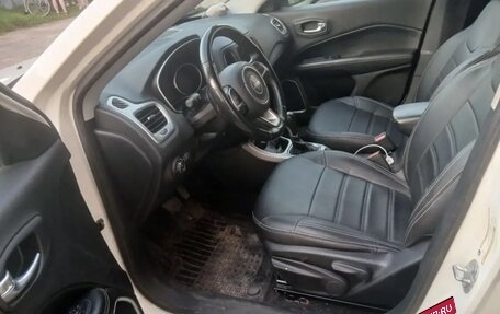Jeep Compass II, 2018 год, 2 500 000 рублей, 3 фотография