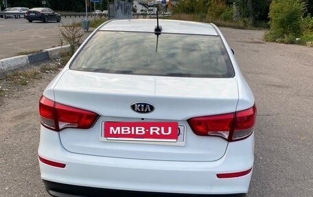 KIA Rio III рестайлинг, 2017 год, 900 000 рублей, 10 фотография