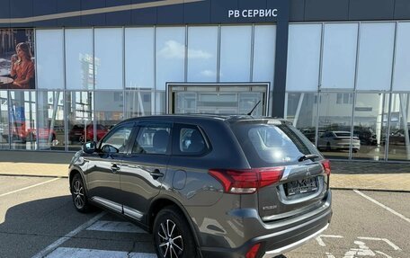 Mitsubishi Outlander III рестайлинг 3, 2015 год, 1 490 000 рублей, 6 фотография