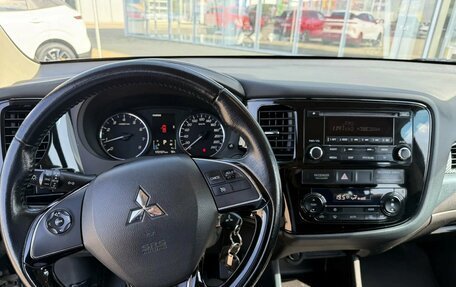Mitsubishi Outlander III рестайлинг 3, 2015 год, 1 490 000 рублей, 14 фотография