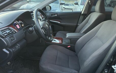 Toyota Camry, 2013 год, 1 390 000 рублей, 10 фотография