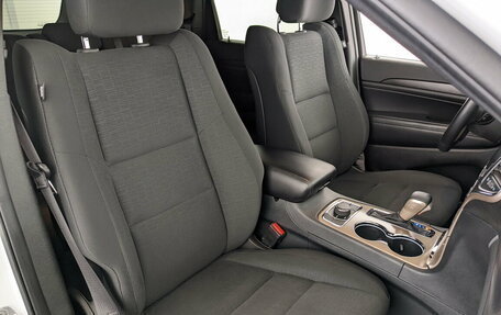Jeep Grand Cherokee, 2016 год, 2 990 000 рублей, 24 фотография